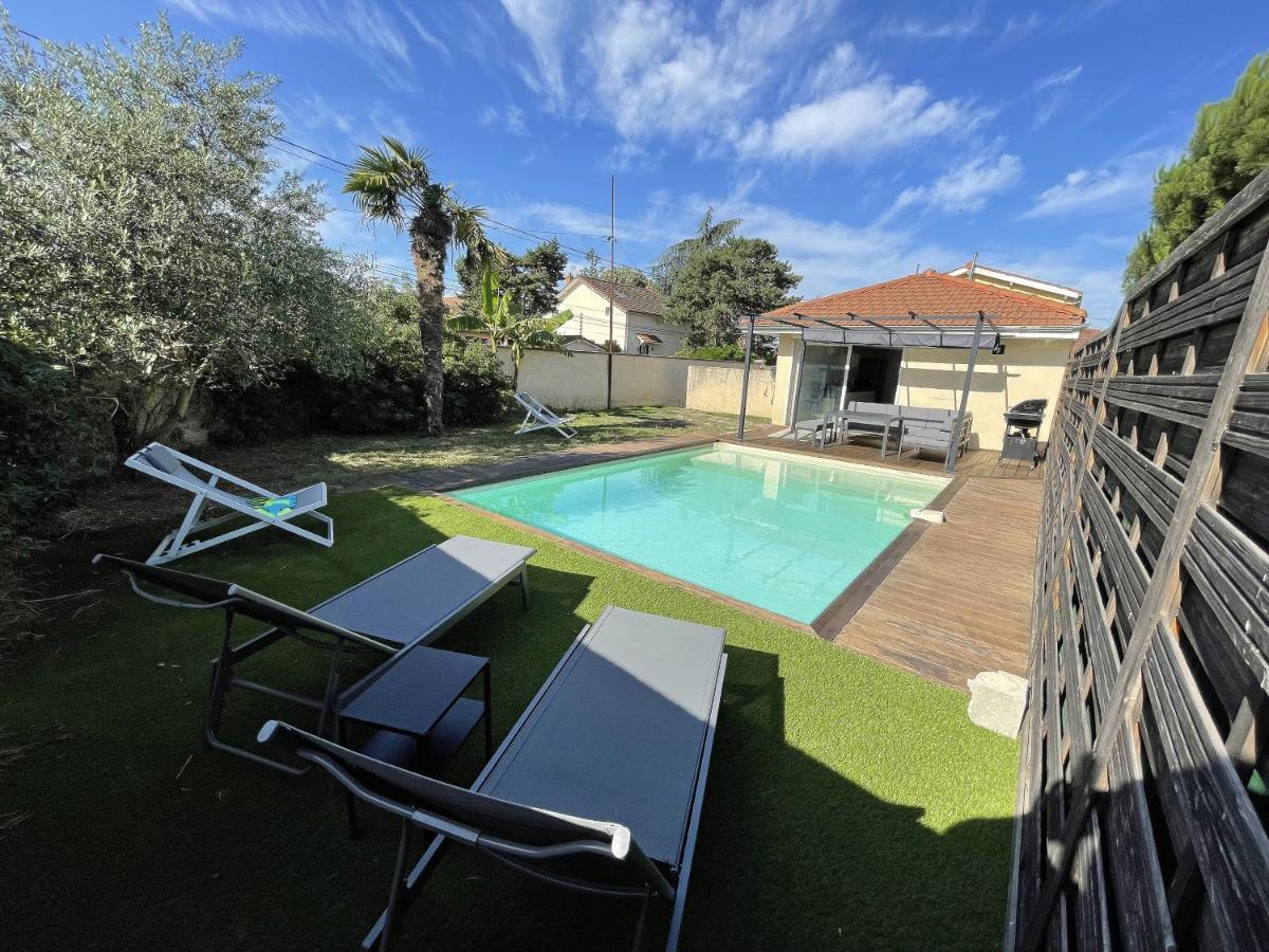 Unique! Jacuzzi Prive 35°C + Cinema Villa Entiere Meyzieu Kültér fotó