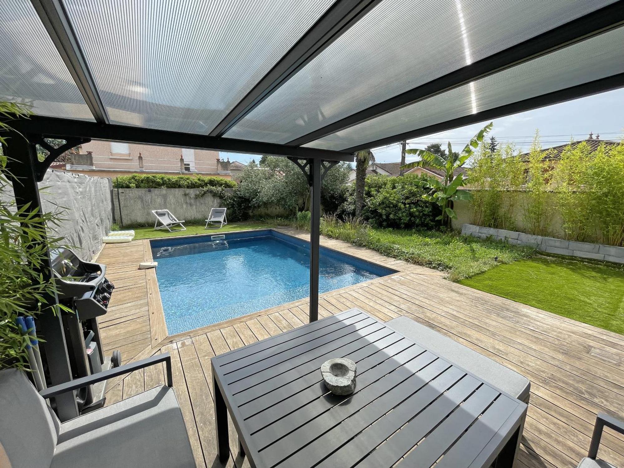 Unique! Jacuzzi Prive 35°C + Cinema Villa Entiere Meyzieu Kültér fotó